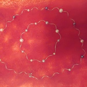 18k white gold wire pearl set